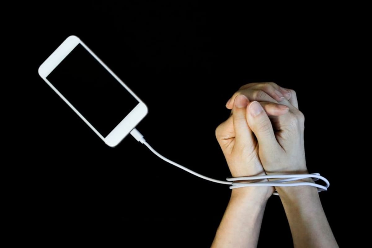 La depresión, el estrés y la ansiedad están vinculados al uso excesivo de las redes sociales.