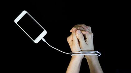 La depresión, el estrés y la ansiedad están vinculados también con el uso excesivo de las redes sociales