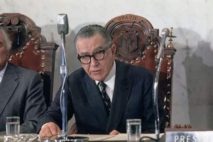 La desaparición tuvo lugar durante la presidencia de Emilio Garrastazu Médici, considerados los años de mayor represión durante el gobierno militar de Brasil