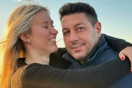 La desgarradora despedida de la novia del piloto que murió al estrellarse el avión en San Fernando