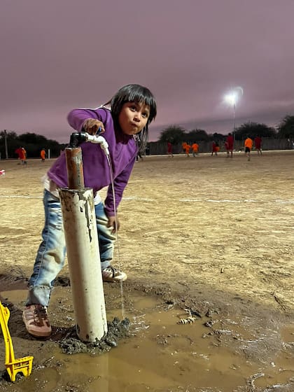 La desnutrición y malnutrición infantil en niñas y niños sigue siendo una problemática, pero el acceso a agua segura disminuye los riesgos de mortalidad.