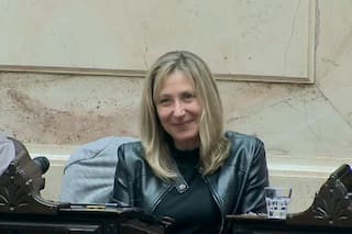Aplausos y gritos en la despedida a Bregman, que dejará su banca en la Cámara de Diputados