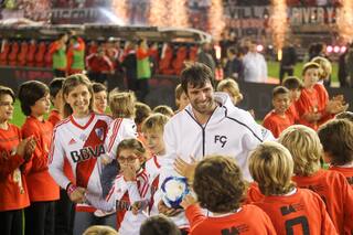 Fue ídolo de River, compró un club en Uruguay y lo transfirió al holding que lidera un gigante europeo