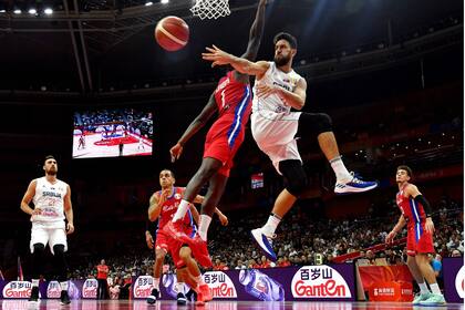 La destreza del serbio Vasilije Micic para pasar la pelota