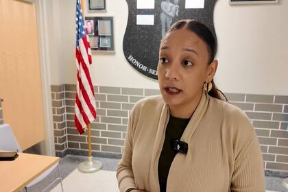 La detective Erika Pérez señala que los agentes federales no suelen ir solos
