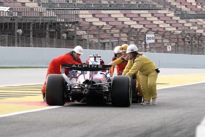 La detención de Franco Colapinto en la primera práctica en Barcelona