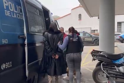La detención de una de las mujeres trans acusadas de vender drogas en los Bosques de Palermo