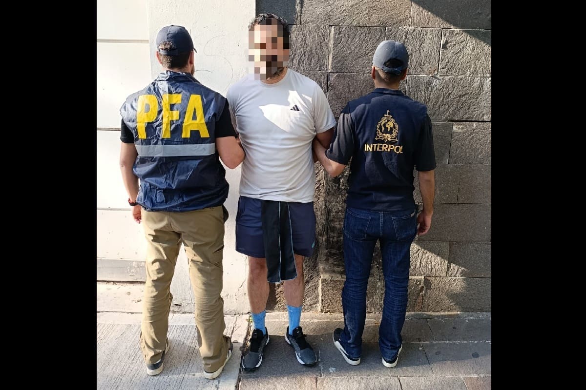 La detención del contraalmirante mexicano Fernando Farías Laguna en Buenos Aires