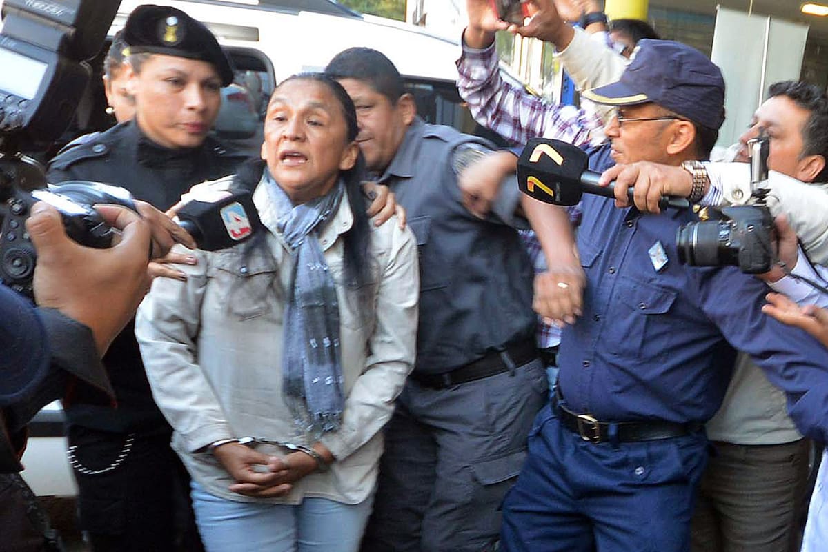 La detenida dirigente social Milagro Sala llegó esta mañana, cerca de las 9:15, a la sede del juzgado de control encabezado por Isidoro Cruz