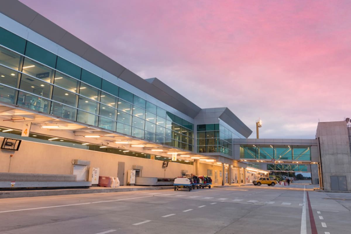 La DHS busca beneficiar a los pasajeros en los aeropuertos estadounidenses