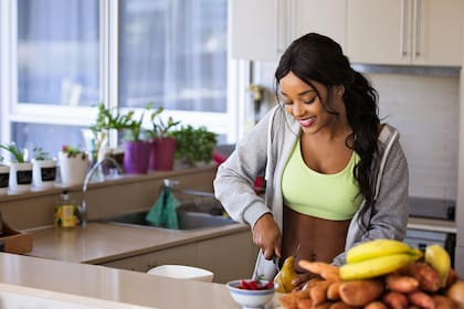 La dieta DASH (Dietary Approaches to Stop Hypertension, por sus siglas en inglés) fue desarrollada principalmente para ayudar a reducir la presión arterial alta.