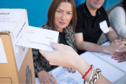 La difusión de encuestas de boca de urna está prohibida hasta las 21 por la veda electoral