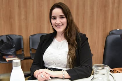 La diputada Bonacci asegura haber sido engañada por su par libertario, Beltrán Benedit