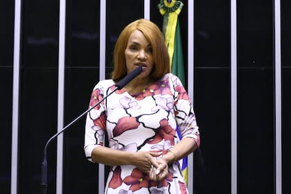 La diputada brasileña Flordelis dos Santos de Souza fue condenada a 50 años de prisión por el asesinato de su marido
