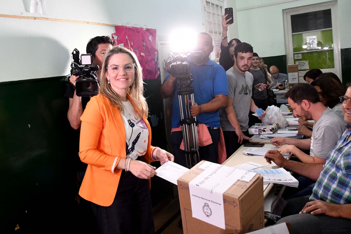 La diputada nacional emitió su voto en La Plata