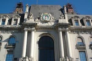 El director de la Aduana se tomó licencia y podría no continuar al frente del organismo