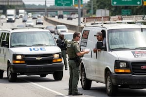 La nueva orden vehicular del ICE que entra en vigor tras la muerte de dos inmigrantes