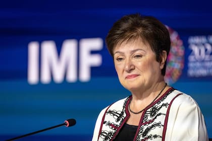 La directora gerente del Fondo Monetario Internacional, Kristalina Georgieva, asiste a las reuniones anuales del Fondo Monetario Internacional (FMI) y el Grupo del Banco Mundial (GBM), en Marrakech el 12 de octubre de 2023