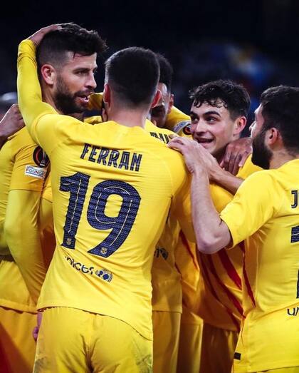 La dirigencia del club culé habría solicitado una rebaja de sueldo al defensa Gerard Piqué con el objetivo de equilibrar su situación financiera