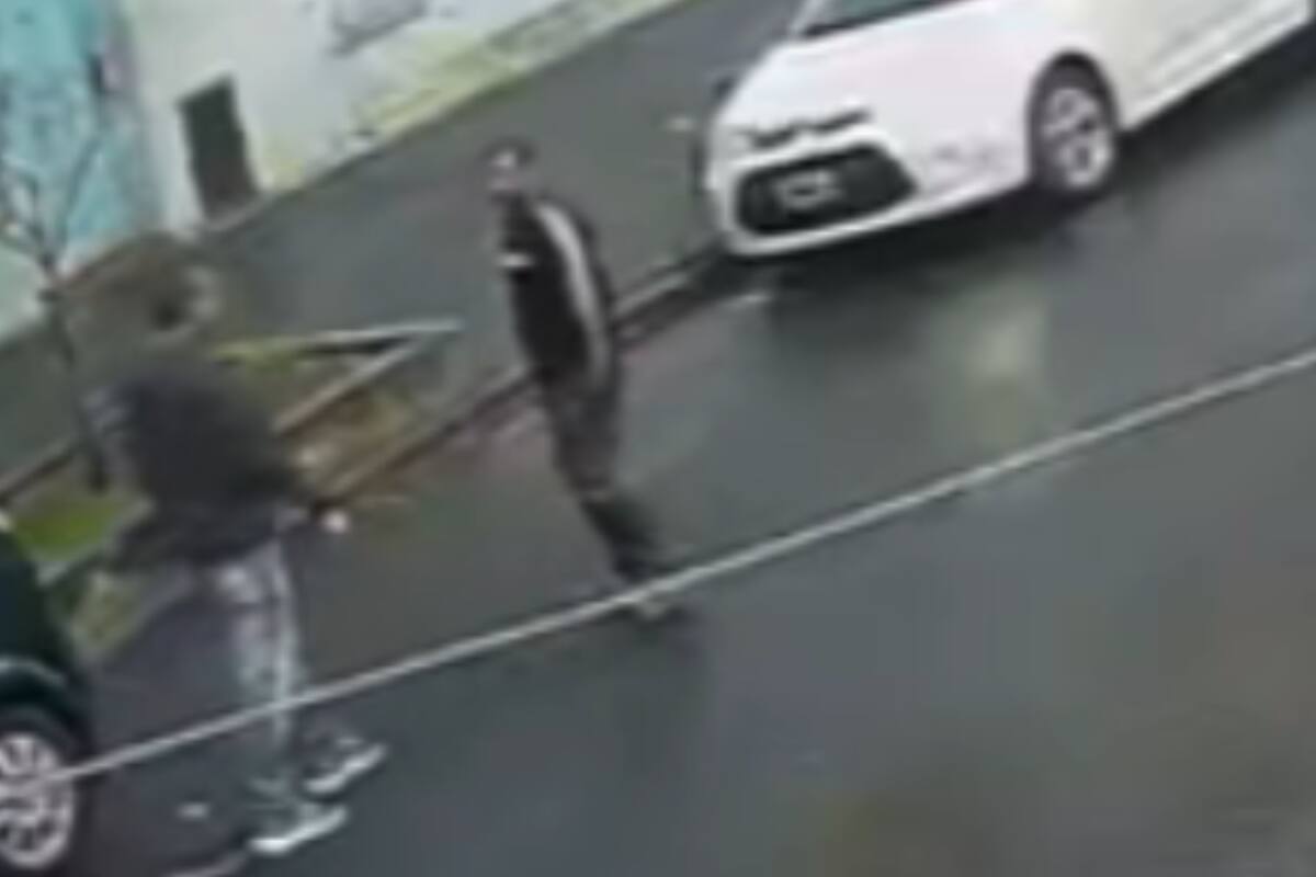 La discusión ocurrió frente a una galería ubicada en 9 de Julio al 1250, entre las calles Anatole France y General Bernardo O’Higgins, en Lanús Este