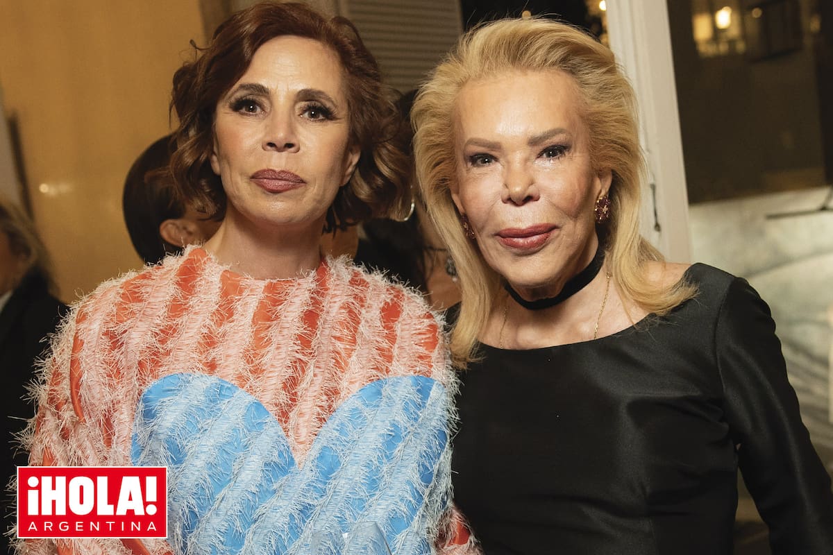 La diseñadora Agatha Ruiz de la Prada junto con Marina Dodero.