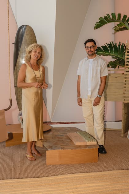 La diseñadora Joseane Sturmer y Diego Cuña