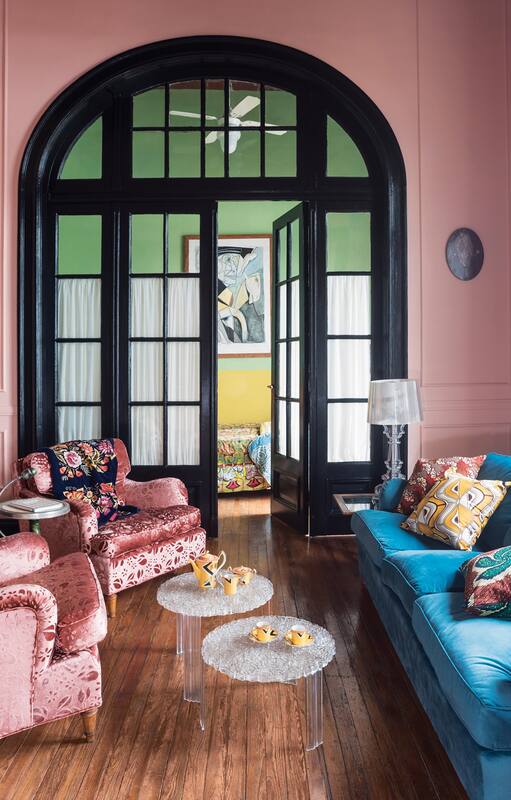 Visitamos a la diseñadora Rosa Benedit, que usó su depto en San Telmo como terreno de exploración