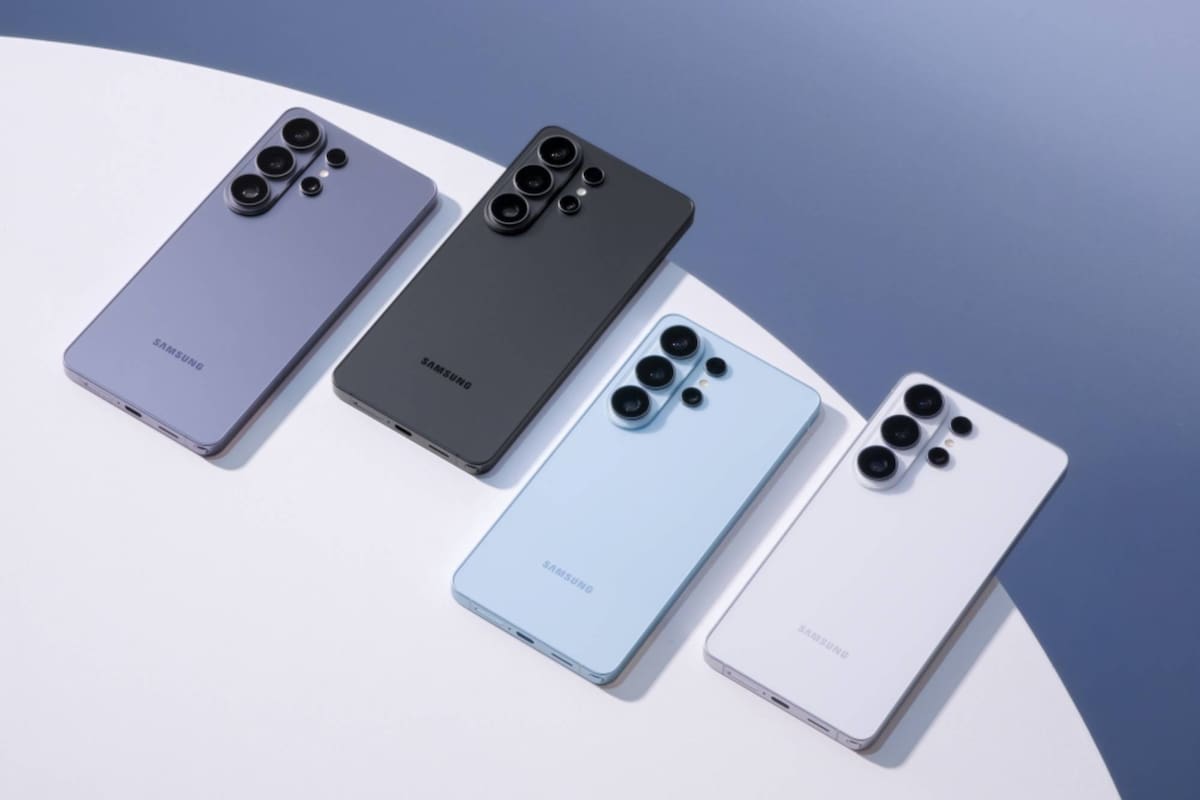 La disponibilidad de colores y configuraciones puede variar según el operador y la región