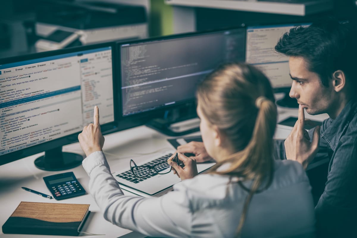 La disrupción digital y el auge de nuevas plataformas alimentan la precariedad de los trabajadores independientes