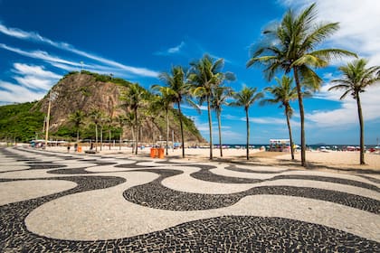 La distancia entre Copacabana y la la zona del megaoperativo antinarco en Río de Janeiro