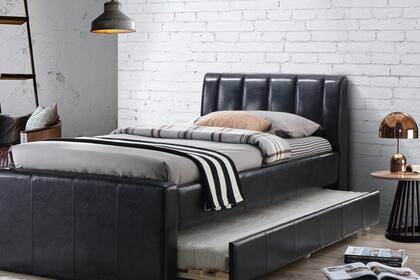 La distribución de los muebles y la eficiencia del espacio es clave en todo ambiente reducido en metros