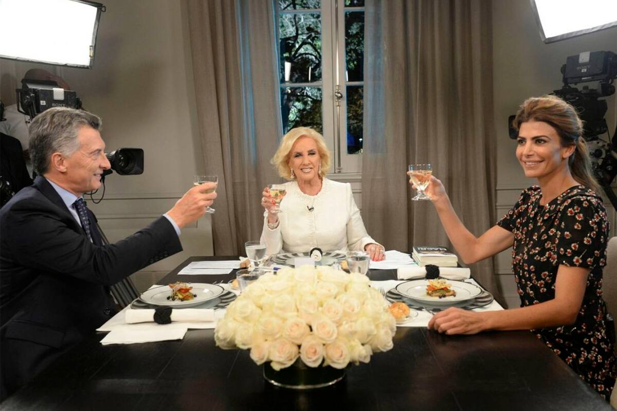 La diva recibió una invitación por parte de la pareja presidencial para compartir una comida, esta vez sin cámaras