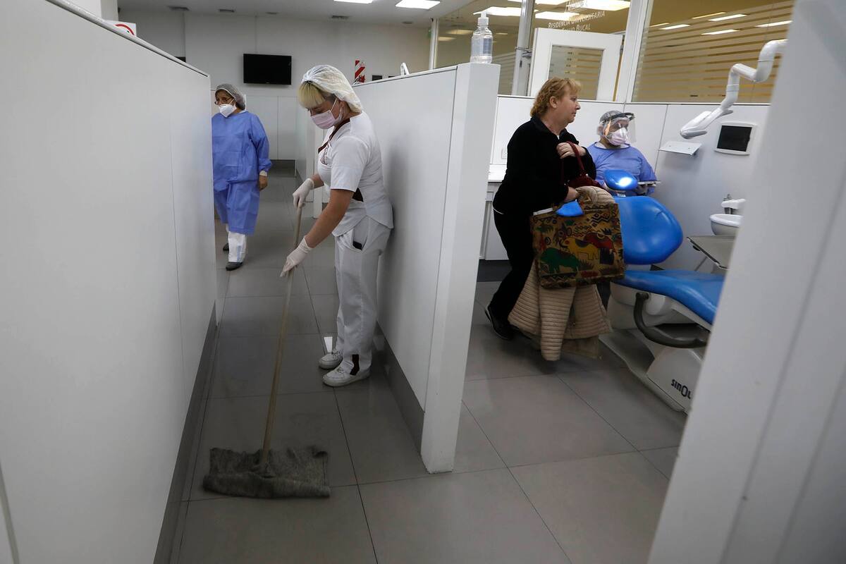 Antes de cualquier tipo de atención en consultorio, se buscará comprobar que los pacientes no tengan síntomas de coronavirus