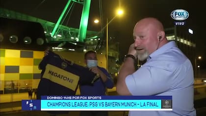 La divertida interrupción de un hincha de Boca en el móvil de Christian Martin - Fuente: Fox Sports