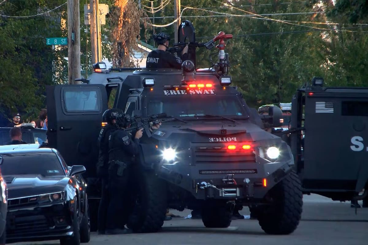 La división de SWAT de Erie participó del operativo