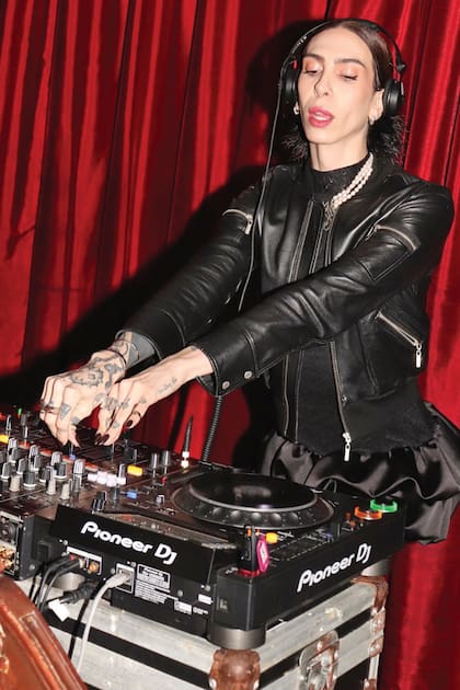 La dj Miuka, responsable de musicalizar la fiesta