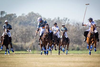 La Dolfina Valiente superó a La Virgencita; en acción, Robert Jornayvaz (h)