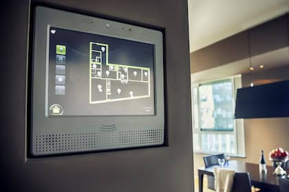 La domótica ayuda a manejar la vivienda desde pantallas táctiles, los teléfonos inteligentes y las tablets