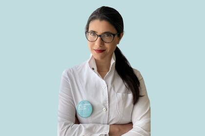 La Dra. Miriam Al Adib Mendiri subrayó que mantener niveles adecuados de vitamina D resulta esencial para contrarrestar los efectos de esta etapa de la vida