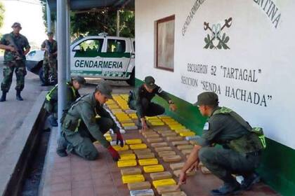 Gendarmes detectaron la droga oculta en un embarque de soja