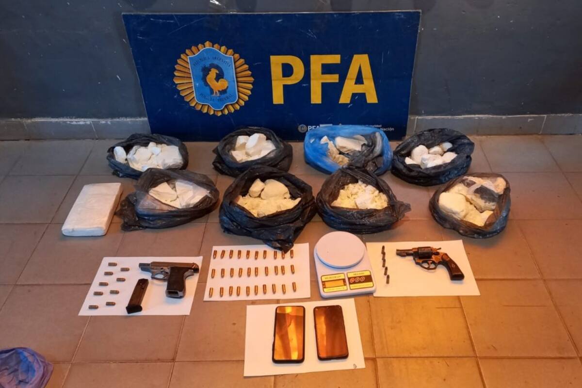 La droga, las armas y los celulares secuestrados por la Policía Federal en Santo Tomé, Santa Fe