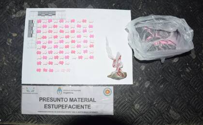 La droga secuestrada a los sospechosos