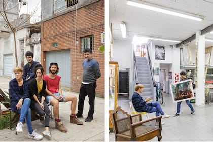 La dueña del taller Yeruá, Arq. Celina Baldasarre, junto a los artistas Francisco Olivero, Valentina Ansaldi y Rodrigo Túnica; a la derecha, Olivero enseña una de sus obras a un colega.