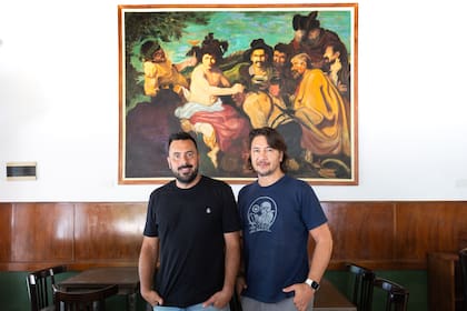La dupla de amigos que está materializando el sueño de recuperar este bar notable.