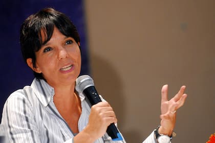 La economista propuso incluir la "desdolarización" de la economía en la agenda del próximo gobierno