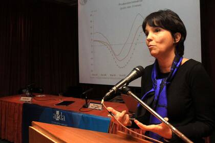 La economista y extitular del BCRA se refirió a las restricciones al mercado cambiario anunciadas el domingo