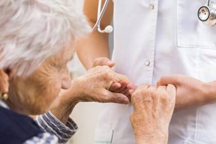 La edad es el principal factor de riesgo para desarrollar Alzheimer