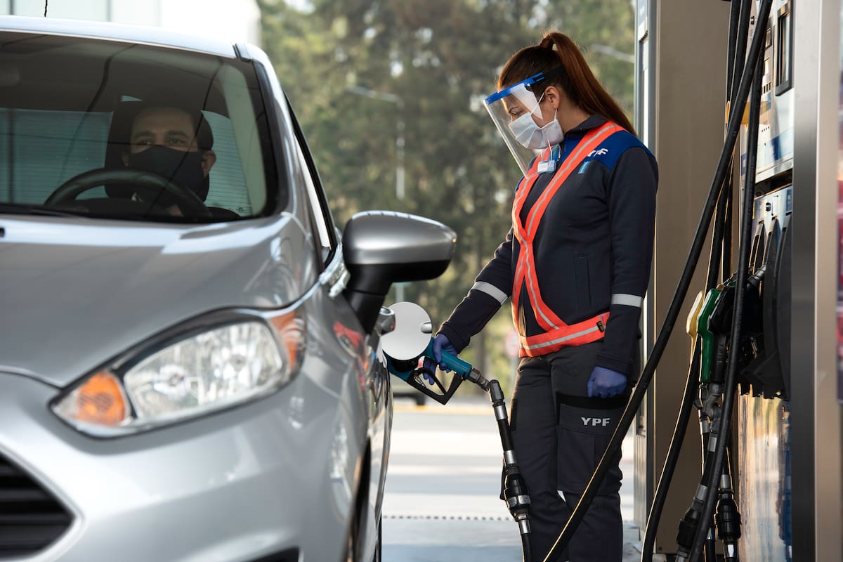 La elección de buena nafta es fundamental para el mejor desempeño del auto; los combustibles Infinia de YPF son grandes aliados en este sentido
