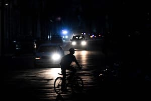 La mitad de Cuba vuelve a las tinieblas luego de otro gran apagón en la isla comunista