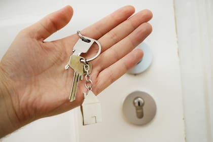 La eliminación del impuesto a la transferencia de inmuebles (ITI) reduce los costos para vendedores que adquirieron propiedades antes de 2018, facilitando las ventas